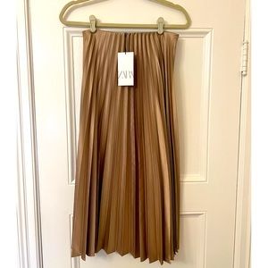 NWT Zara Gold Pleated Midi Skirt - Sz M